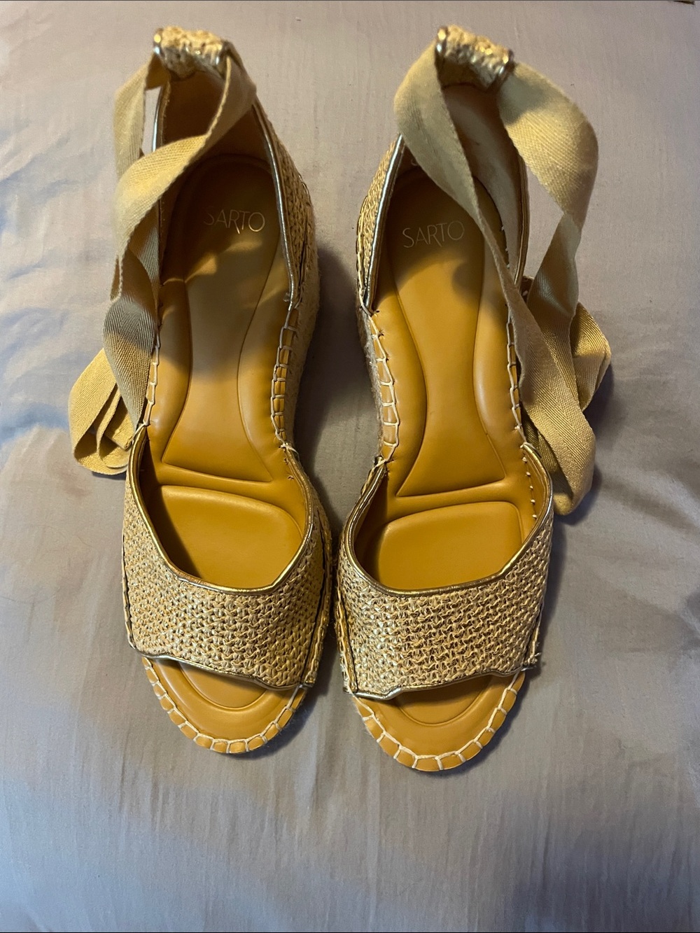 NWOT Sarto by Franco Sarto Casey Wedge Espadrilles in Gold Size 8M
